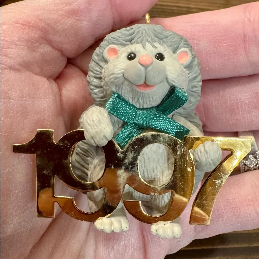 Hallmark Keepsake‎ Ornament 1997 Fabulous Decade Hedgehog Ornament #8